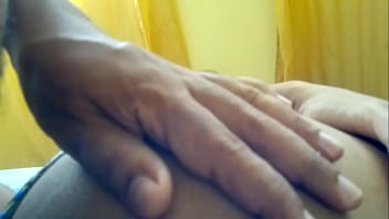 Morena dos lábios enorme