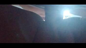 Safadoscasal colocando pal na buceta da safada