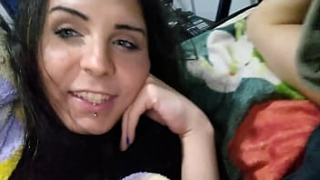 Chupei O Pau Do Namorado De Uma Amiga Escondido Enquanto Ela Estava Cozinhando thumbnail