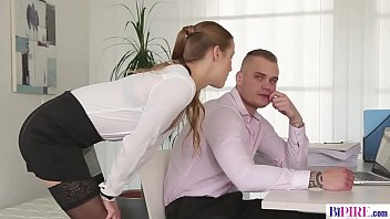 Bisex Anal Threesome thumbnail