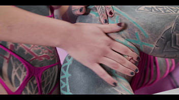 Alt babe keeps thrusting with her strap on until anuskatzz explodes in a squir Alt babe keeps thrusting with her strap on until anuskatzz explodes in a squir