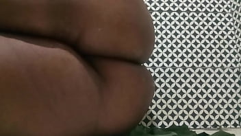 Arrombei meu rabo guloso com a garrafa pet