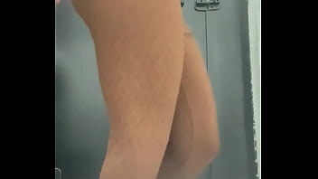 Safada gostosa morena tetuda