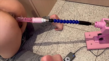 【女子大生の性事情】ピストンマシンでぐちょぐちょにおまんこを荒されました