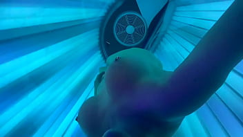 Masturbate And Big Tits Play Inside Solariu Tanning Bed Join Me In This Hot Hot Tube thumbnail