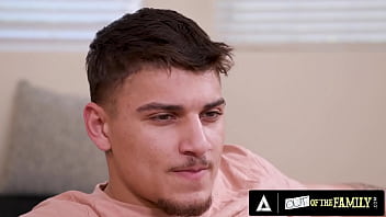 Horny 18yo squirts during hot sex with stepbro