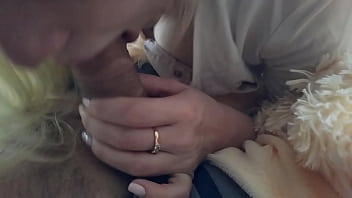 The nurse sucks came to help the patient remove the swelling of the eggs and finished in his mouth
