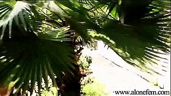 Amateur horny girl please herself with sex stuffs aurielee summers vid 04