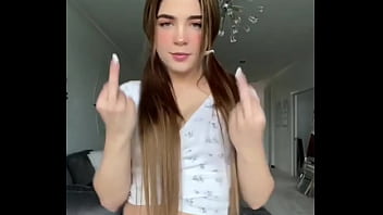 Chica streamer sexi bailando Chica streamer sexi bailando