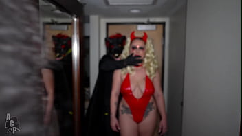 Gibby the clown has threesome with kourtney chase & leshenel