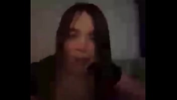 Chichona Enseña Tetas thumbnail