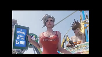 Loira salva vidas gostosa