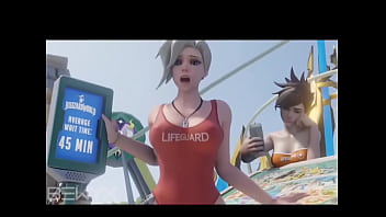 Loira salva vidas gostosa