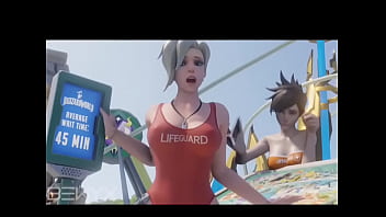 Loira salva vidas gostosa