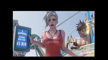 Loira salva vidas gostosa