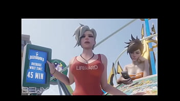 Loira salva vidas gostosa