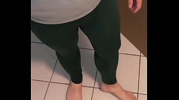 Leggings penis lappen deutsch opfer peinlich teveo Leggings penis lappen deutsch opfer peinlich teveo