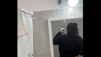 Putita argentina moviendo para el amante Putita argentina moviendo para el amante