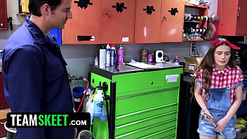 The mechanic’s tiny assistant The mechanic’s tiny assistant