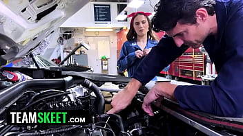 The mechanic’s tiny assistant