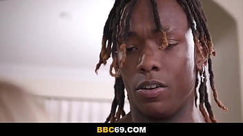 Curvy stepmilf loves bbcs