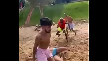 Escravos lutando por sobrevivência