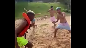 Escravos lutando por sobrevivência