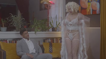 Barack obama fucks marilyn monroe for president's day parody