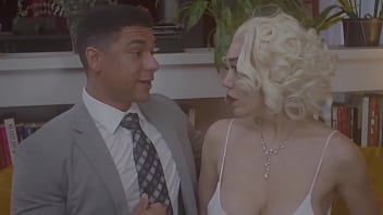 Barack obama fucks marilyn monroe for president's day parody