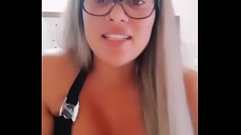 Gostosa Bucetuda Peituda Loura Safada thumbnail