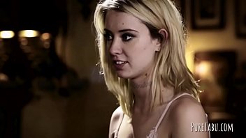 Double sexual penetration for a blonde