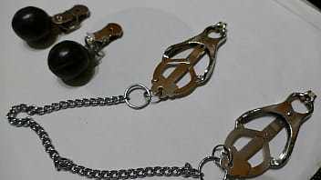 2 nipple clamps