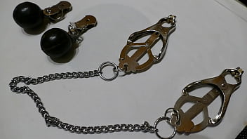 2 nipple clamps