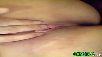 Wet pussy amateur fingering porn video