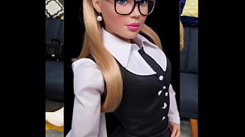 Tu veux jouer avec ta poupée