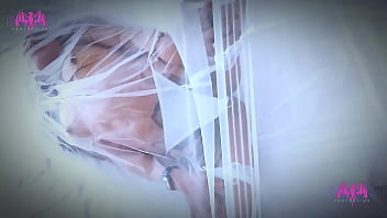 Un Dressed As Bride thumbnail