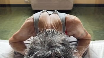 I gave my photographer a bj at the airport hotel he sat on the bed as i kneeled he took these photos and then "animated