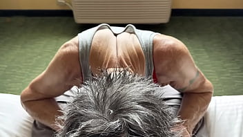 I gave my photographer a bj at the airport hotel he sat on the bed as i kneeled he took these photos and then "animated