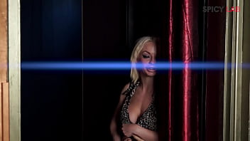 Anal fucking in a swinger club