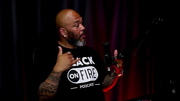 A internet está fodendo o meio liberal estão trazendo a modinha do menage feminino e a surtada que deu bella ruiva watch sheer red