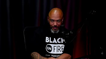 A internet está fodendo o meio liberal estão trazendo a modinha do menage feminino e a surtada que deu bella ruiva watch sheer red