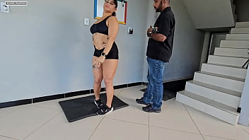 Tiro meu vizinho religioso do serio fiz ele cair em tentacao pra que ele me foda muito meu cu no pelo