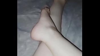 Gretala piedi e gambe