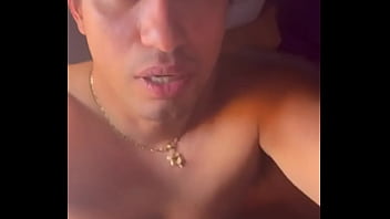 Por que você ainda está fingindo putinha você sabe muito bem que isso é o que você deseja ser usada feminizad