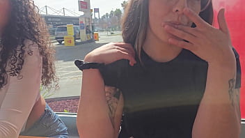 Passeio nas montanhas em termas da colina acaba em putaria no carro