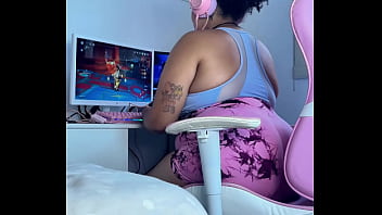 Gaming gone wrong embarrassing moment while playing online