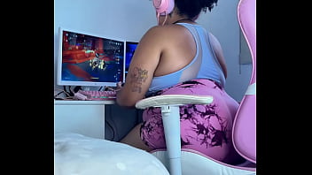 Gaming gone wrong embarrassing moment while playing online