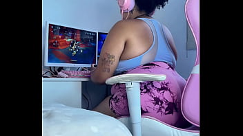 Gaming gone wrong embarrassing moment while playing online