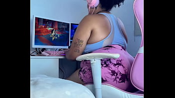 Gaming gone wrong embarrassing moment while playing online