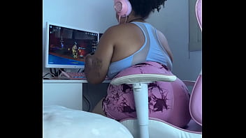 Gaming gone wrong embarrassing moment while playing online